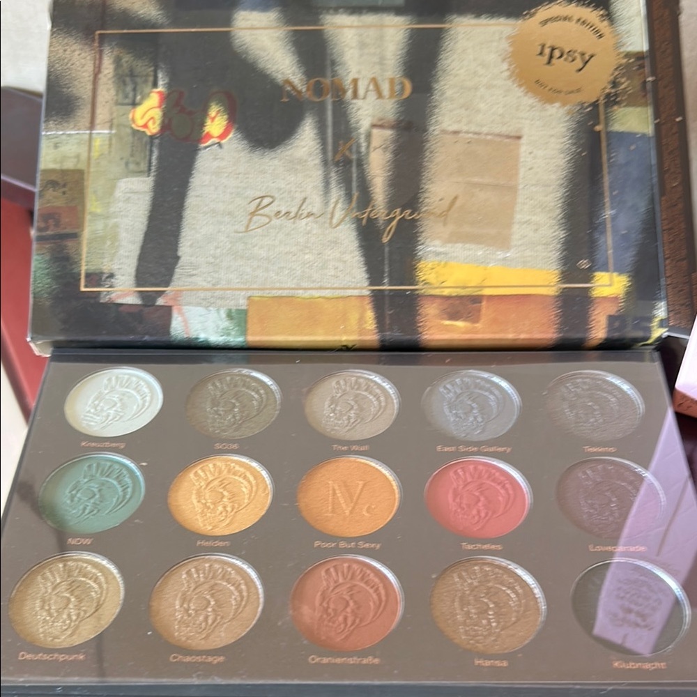 4 item bundle Nomad Eyeshadow Palette - Vibrant Collection